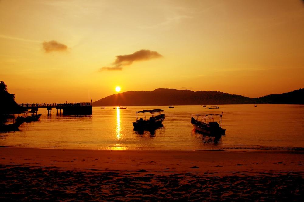 부부 빌라 Kampong Pasir Hantu 외부 사진