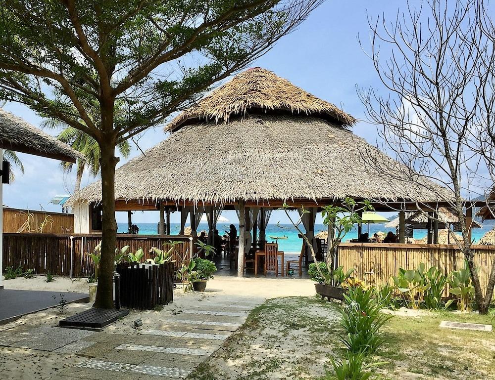 부부 빌라 Kampong Pasir Hantu 외부 사진